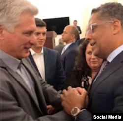 Miguel Díaz-Canel y Hugo Cancio, en un encuentro en La Habana.